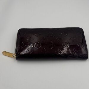Louis Vuitton Patent Leather Vernis Amarante Zip Around Wallet